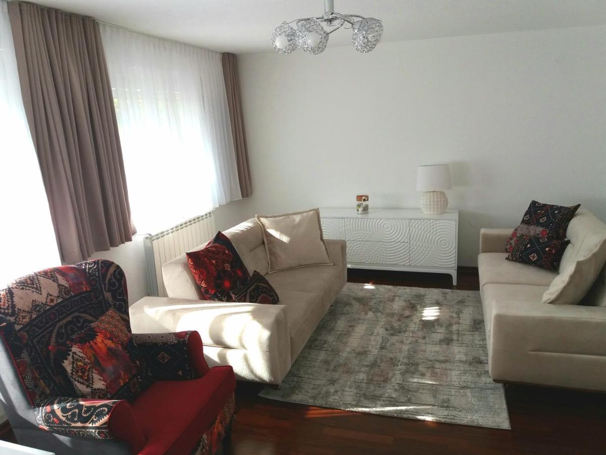 Apartment Esha SJJ Eksteriør billede