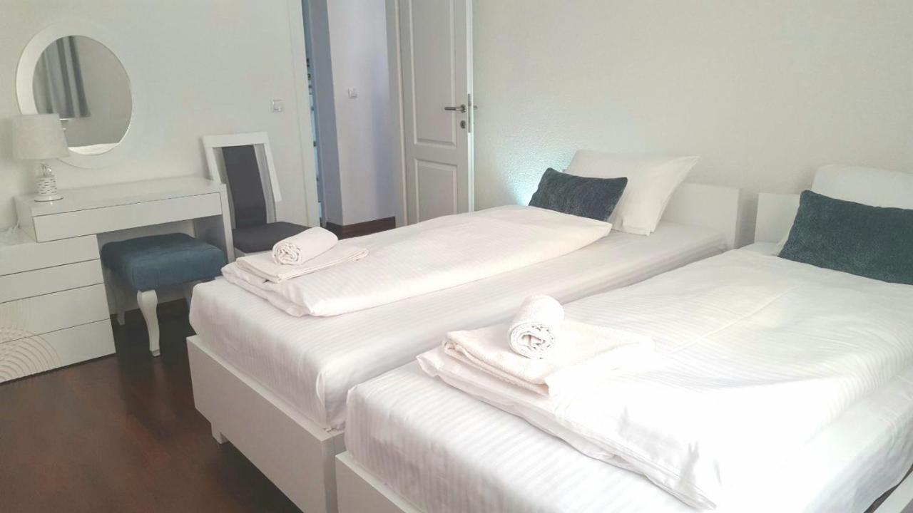 Apartment Esha SJJ Eksteriør billede